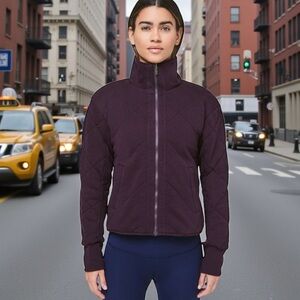 Lululemon Forever Warm Jacket Reversible in Black Cherry Sz 4